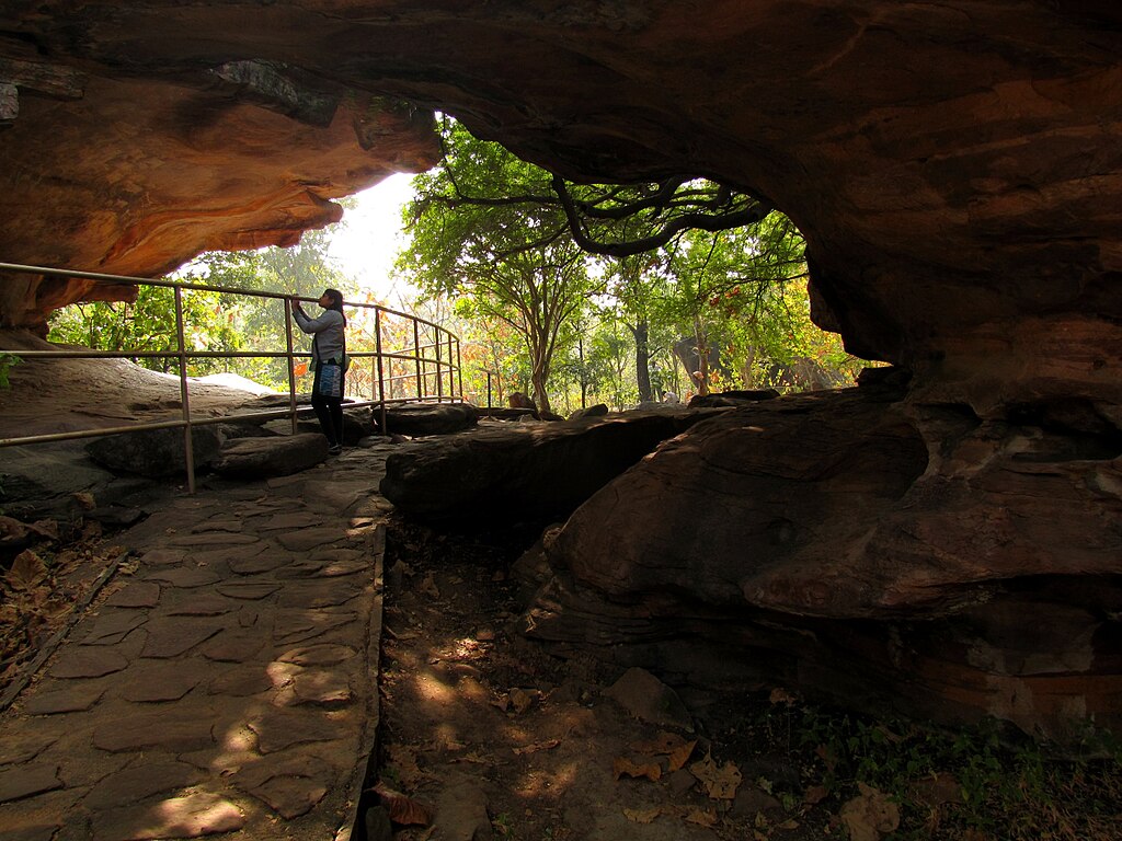 Bhimbetka – Where Prehistoric India Left Its Fingerprints on Stone