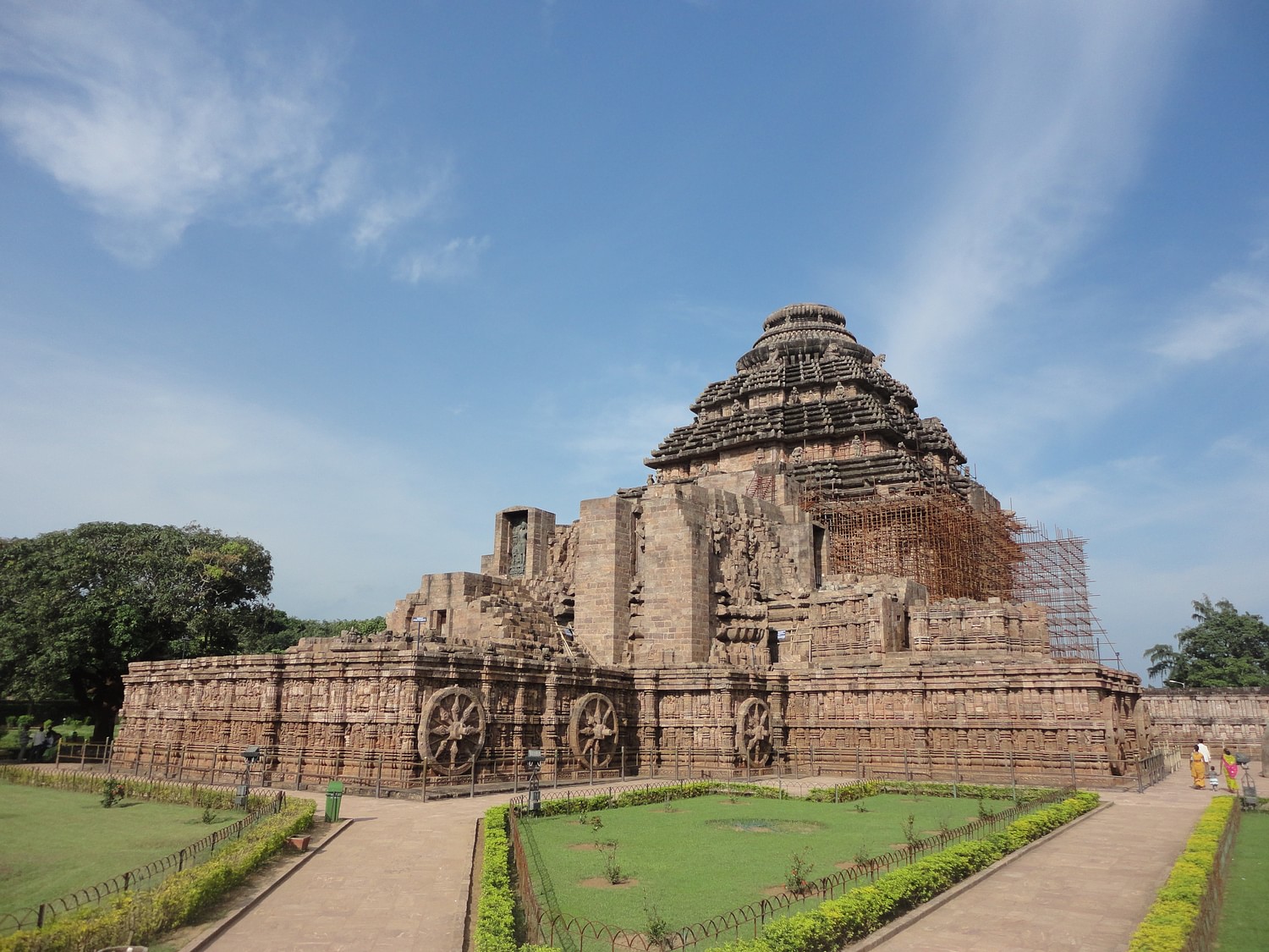 Konark Sun Temple – The Stone Chariot That Raced the Sun and Froze Time