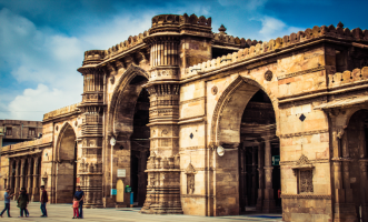 Historic City of Ahmedabad – A 600-Year-Old Urban Marvel That Still Wears Its Soul on the Streets